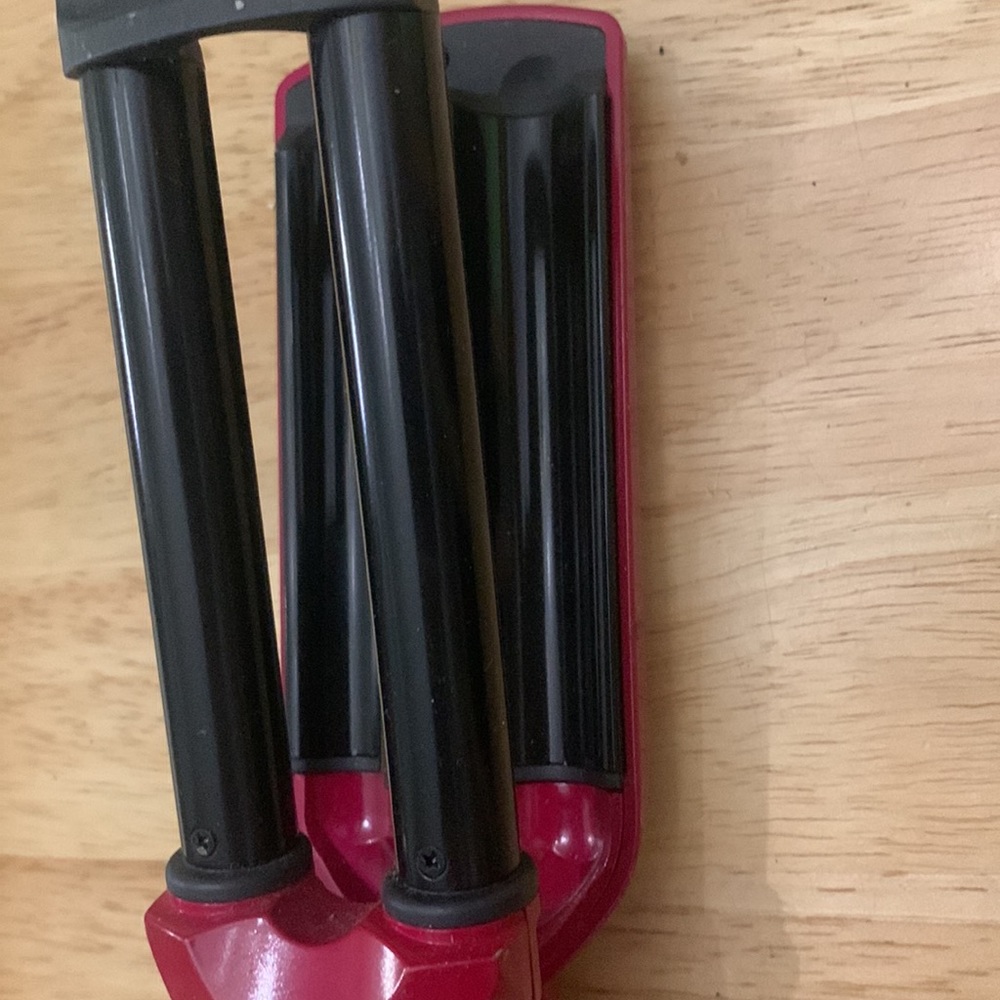 🔵 Hair crimper